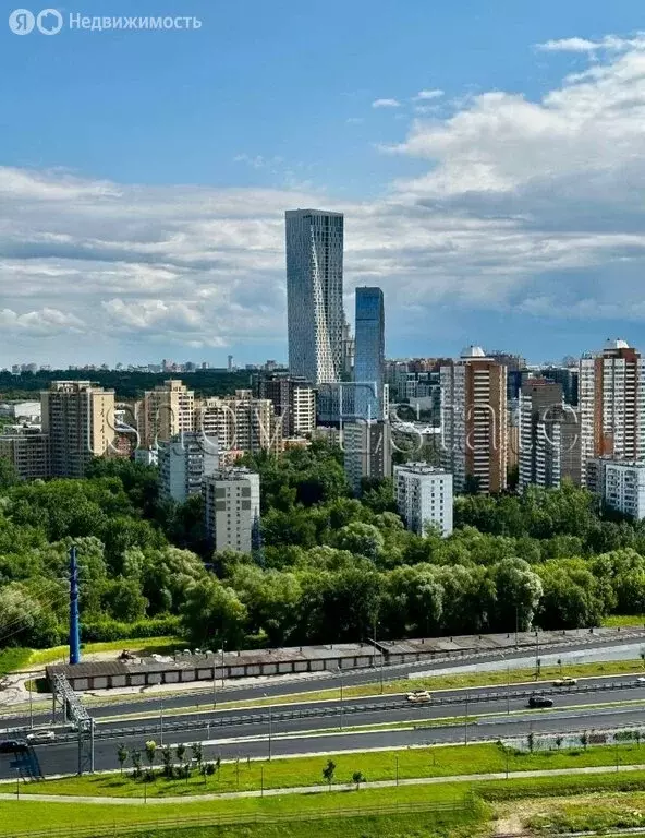 2-комнатная квартира: Дзержинский, Поклонная улица, 9 (52 м) - Фото 0