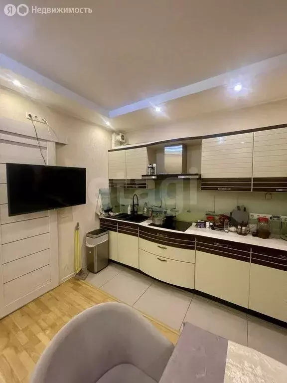 3-комнатная квартира: посёлок Коммунарка, 20А (107 м) - Фото 0