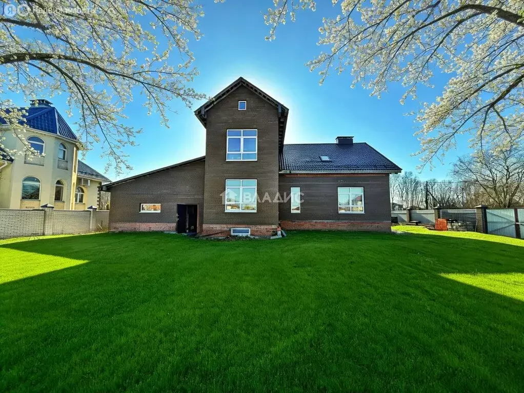 Дом в село Константиново, Рябиновая улица, 27 (421 м) - Фото 1