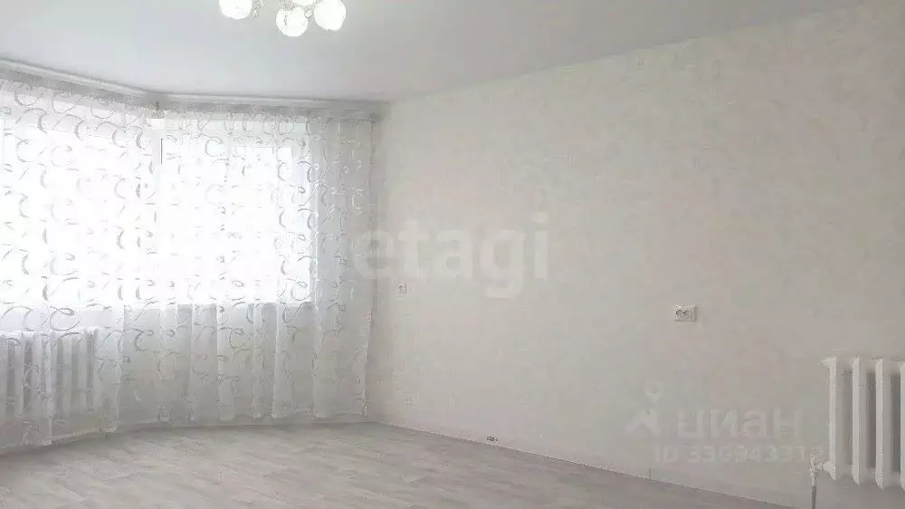 Студия Калужская область, Калуга Хрустальная ул., 44к3 (28.1 м) - Фото 1