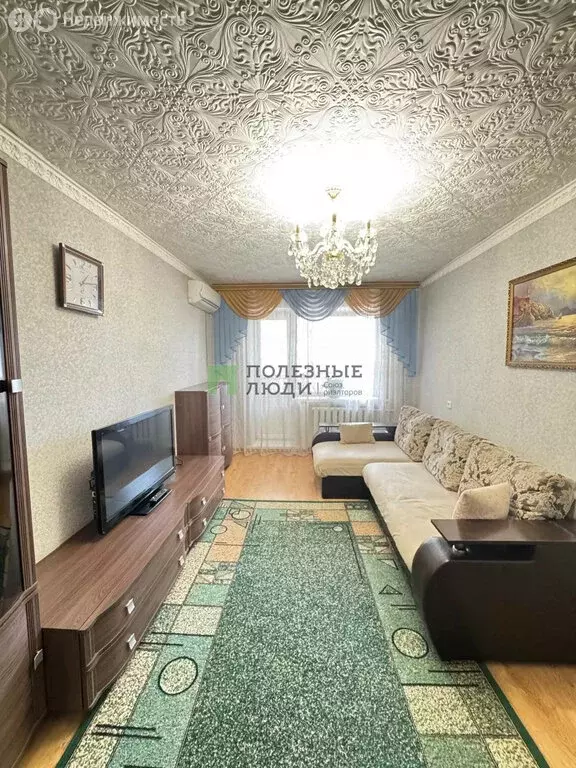 3-комнатная квартира: Астрахань, улица Победы, 54 (66.5 м) - Фото 0