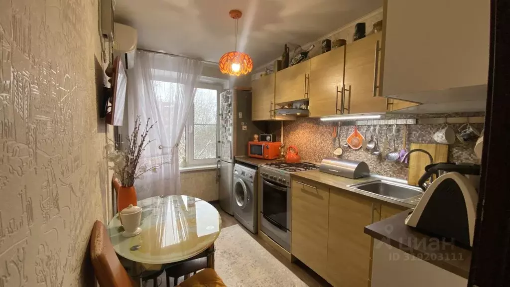 2-к кв. Москва ул. Бехтерева, 9К3 (37.0 м) - Фото 0