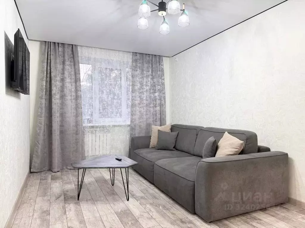 2-к кв. Самарская область, Сызрань просп. Гагарина, 27 (50.0 м) - Фото 2