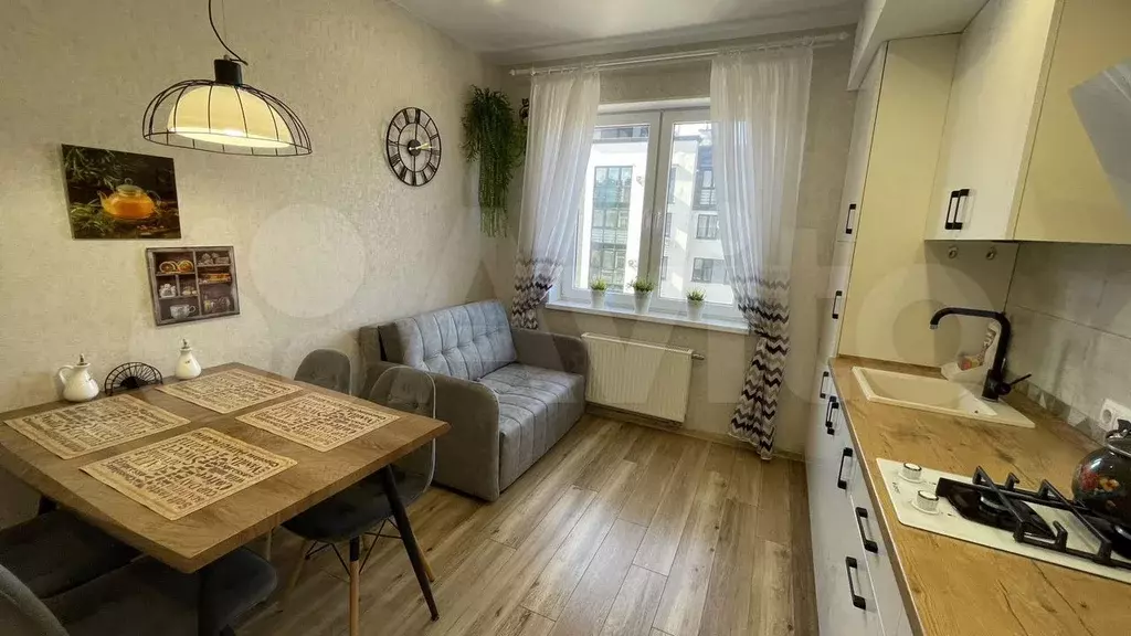 1-к. квартира, 46 м, 4/8 эт. - Фото 0