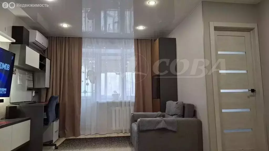 3-комнатная квартира: Тюмень, улица Республики, 176 (58 м) - Фото 2