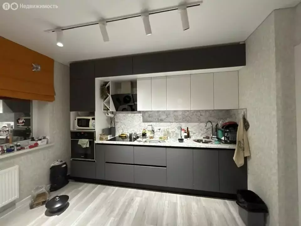 2-комнатная квартира: Тюмень, Тальниковая улица, 1 (71.6 м) - Фото 1