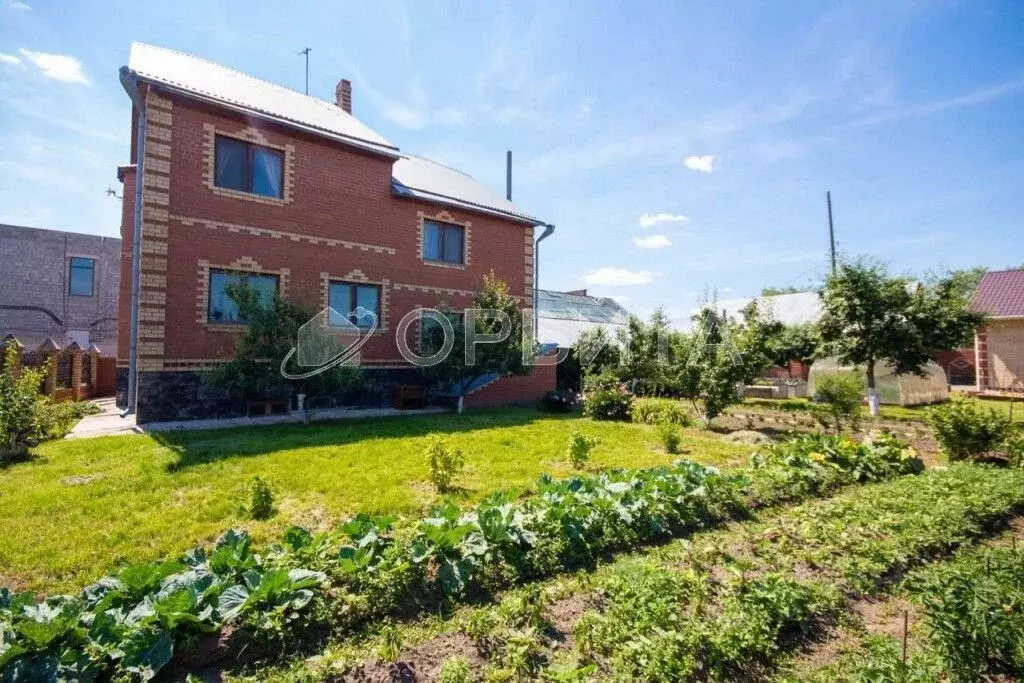 Дом в Тюменская область, Тюмень Магистральная ул., 2 (400 м) - Фото 1