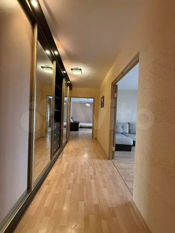 2-к. квартира, 70 м, 8/10 эт. - Фото 1