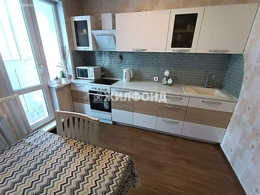 2-комнатная квартира: Кемерово, Комсомольский проспект, 44 (52.5 м) - Фото 0