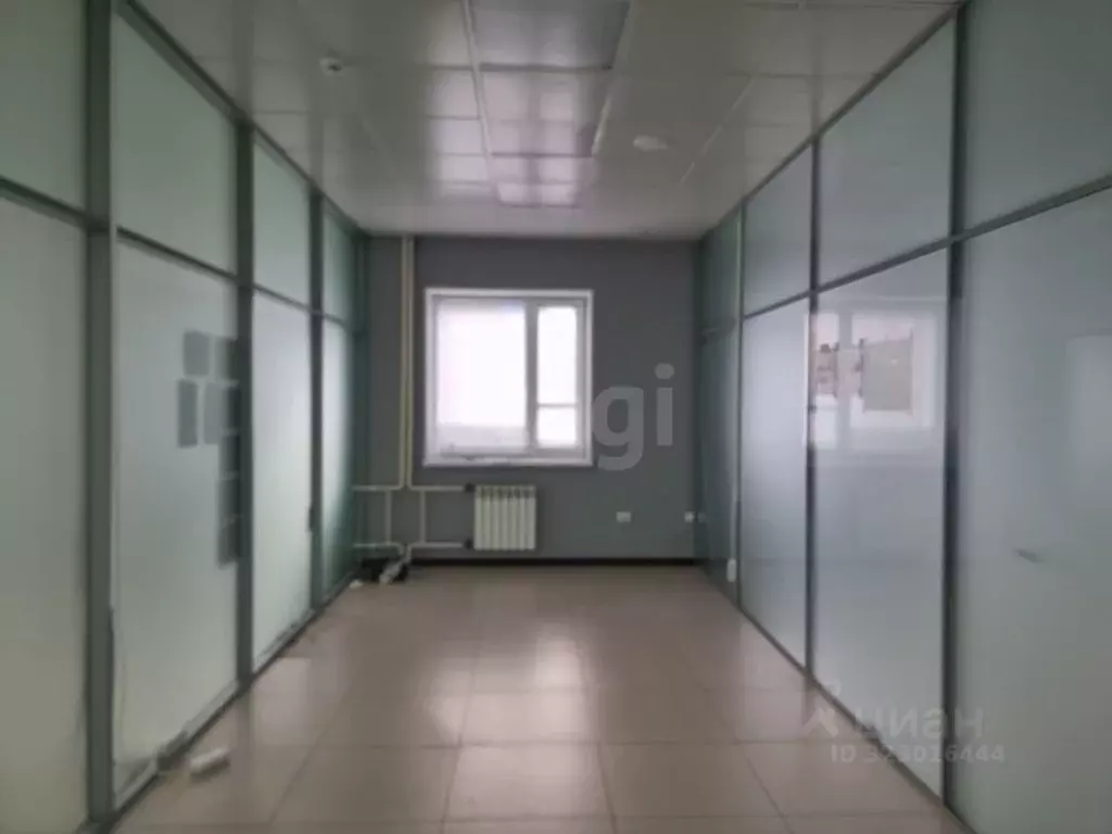 Офис в Ямало-Ненецкий АО, Новый Уренгой просп. Губкина, 14А (21 м) - Фото 1