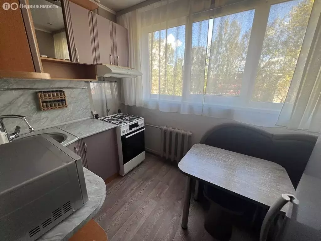 3-комнатная квартира: Кингисепп, улица Химиков, 4 (60 м) - Фото 2