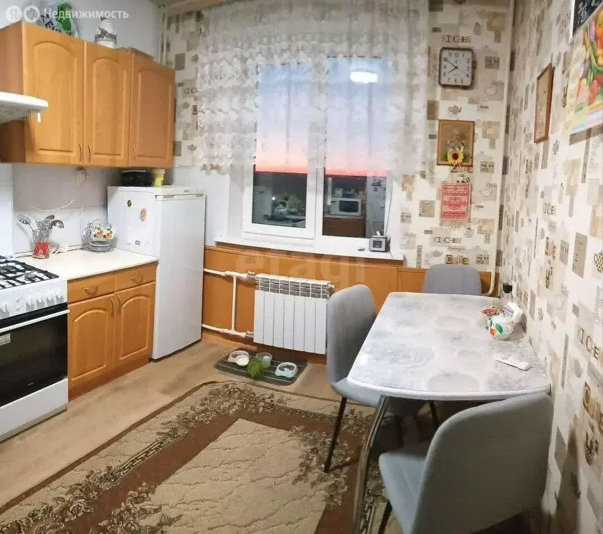 3-комнатная квартира: Курган, жилой район Заозёрный, 1-й микрорайон, ... - Фото 1