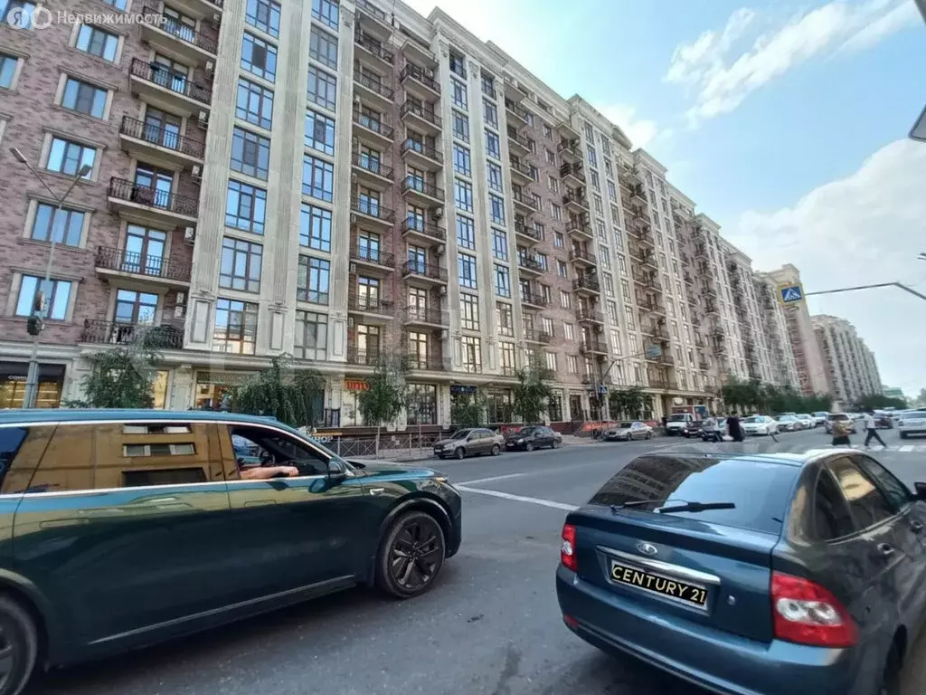 2-комнатная квартира: Махачкала, улица Азиза Алиева, 18 (68.1 м) - Фото 0