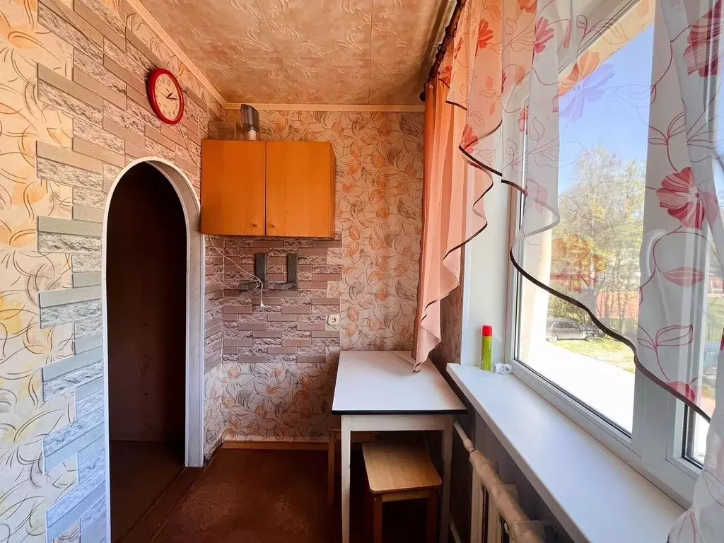 3-к кв. Ленинградская область, Ивангород Кингисеппский район, пос. ... - Фото 2