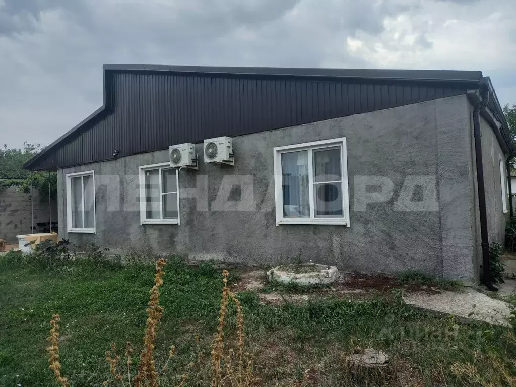 Дом в Краснодарский край, Ейский район, Должанская ст-ца ул. Чапаева ... - Фото 1