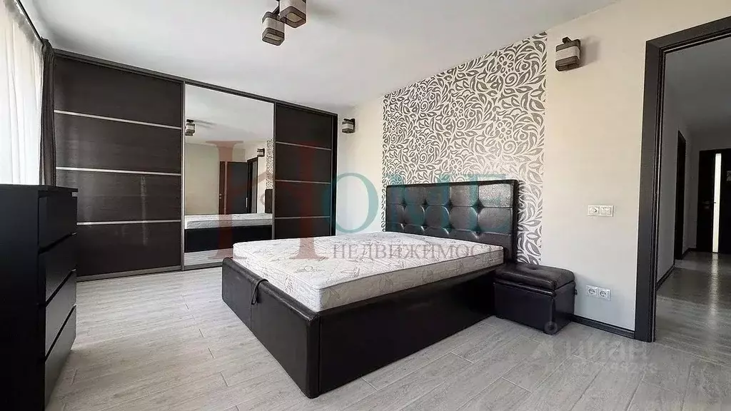 2-к кв. Новосибирская область, Новосибирск ул. Крылова, 64А (77.0 м) - Фото 1