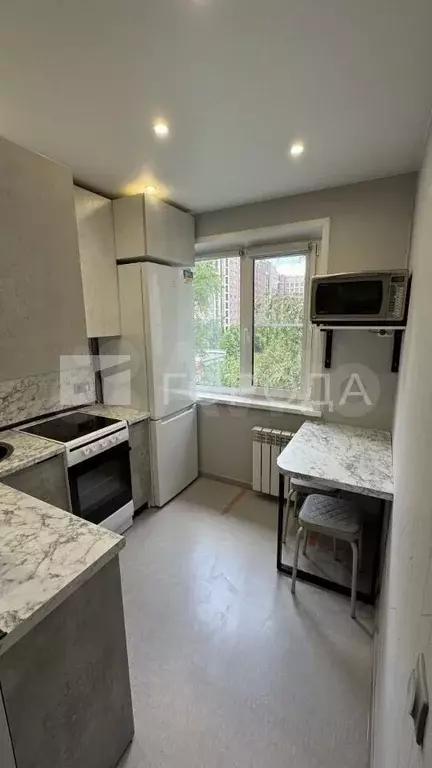 1-к. квартира, 30 м, 5/5 эт. - Фото 0