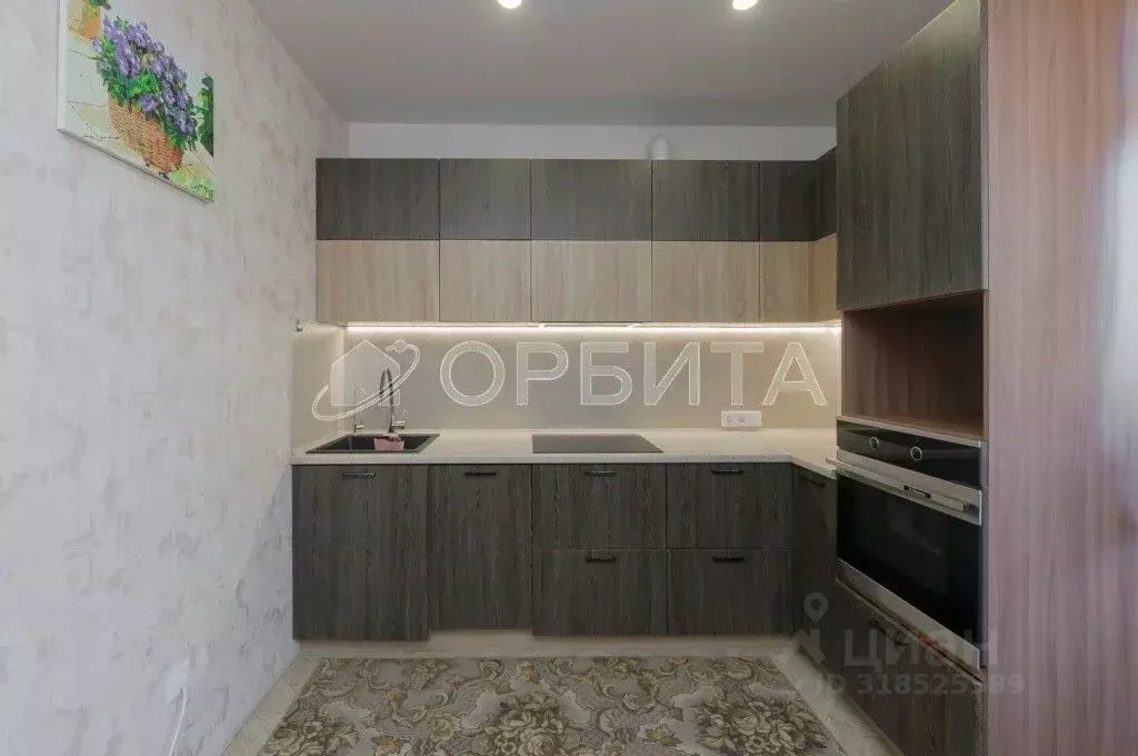 2-к кв. Тюменская область, Тюмень Широтная ул., 217 (69.4 м) - Фото 0