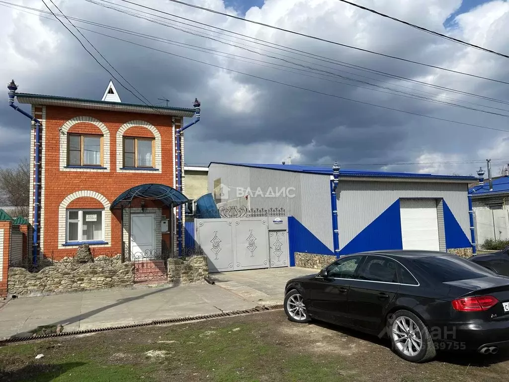 Дом в Пензенская область, Кузнецк ул. Белинского, 303 (250 м) - Фото 0