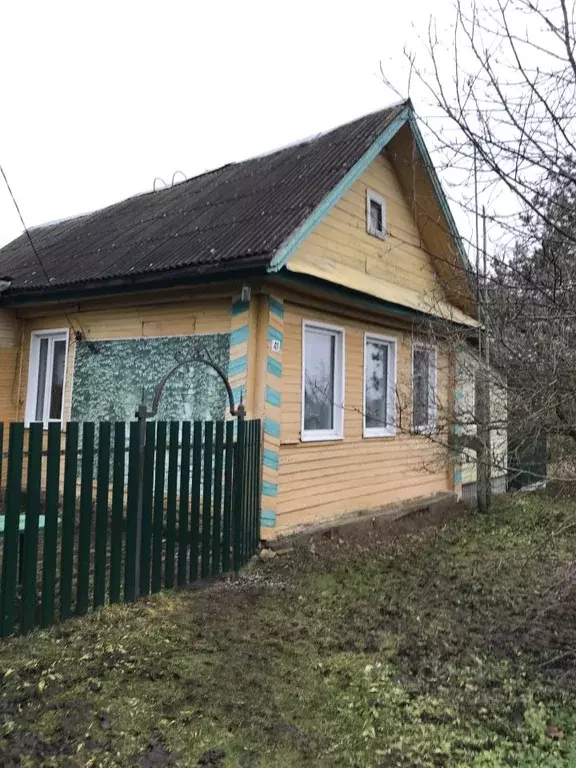 Дом в Новгородская область, Шимский район, Подгощское с/пос, с. ... - Фото 1