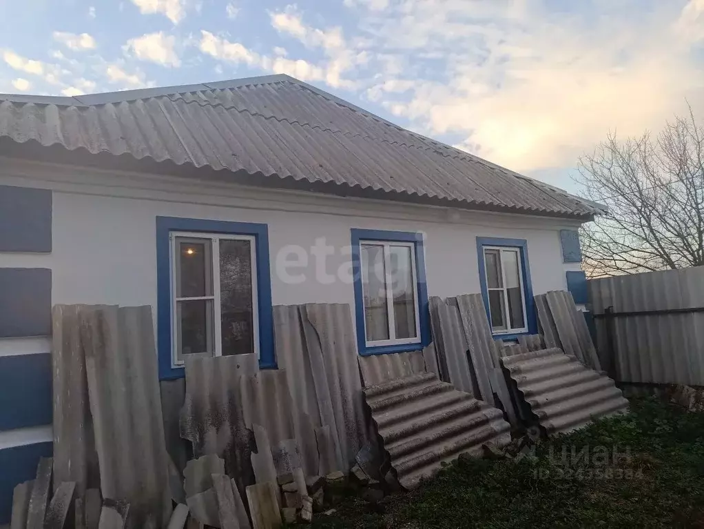 Дом в Белгородская область, Ровеньский район, Верхнесеребрянское ... - Фото 1