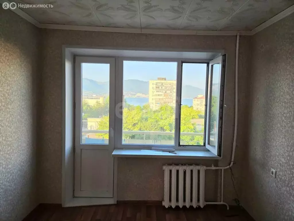 3-комнатная квартира: Новороссийск, Суворовская улица, 19 (65.2 м) - Фото 1
