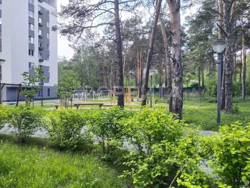 2-к кв. Тюменская область, Тюмень ул. Героев Сталинградской битвы, 5 ... - Фото 1