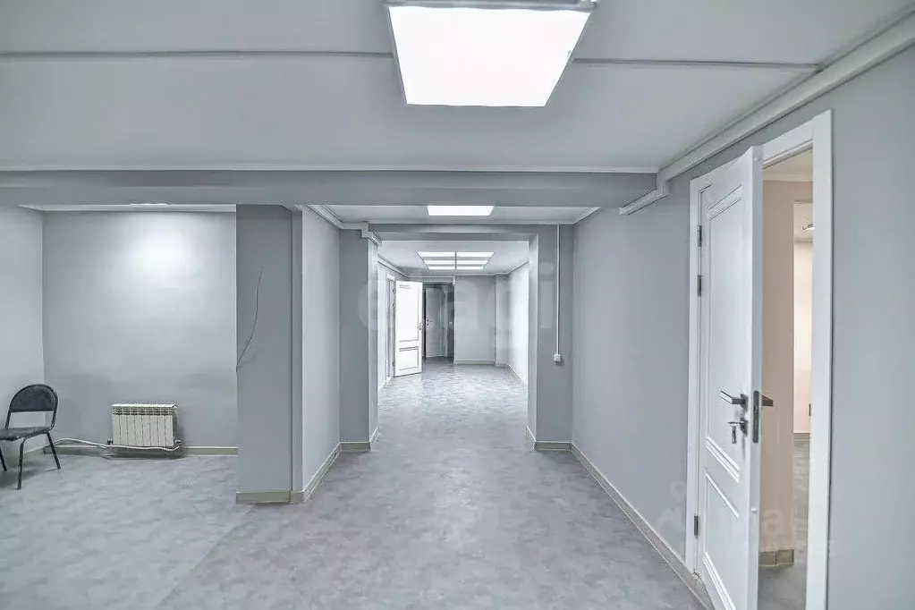 Офис в Сахалинская область, Южно-Сахалинск 7-й мкр, проезд Спортивный, ... - Фото 1