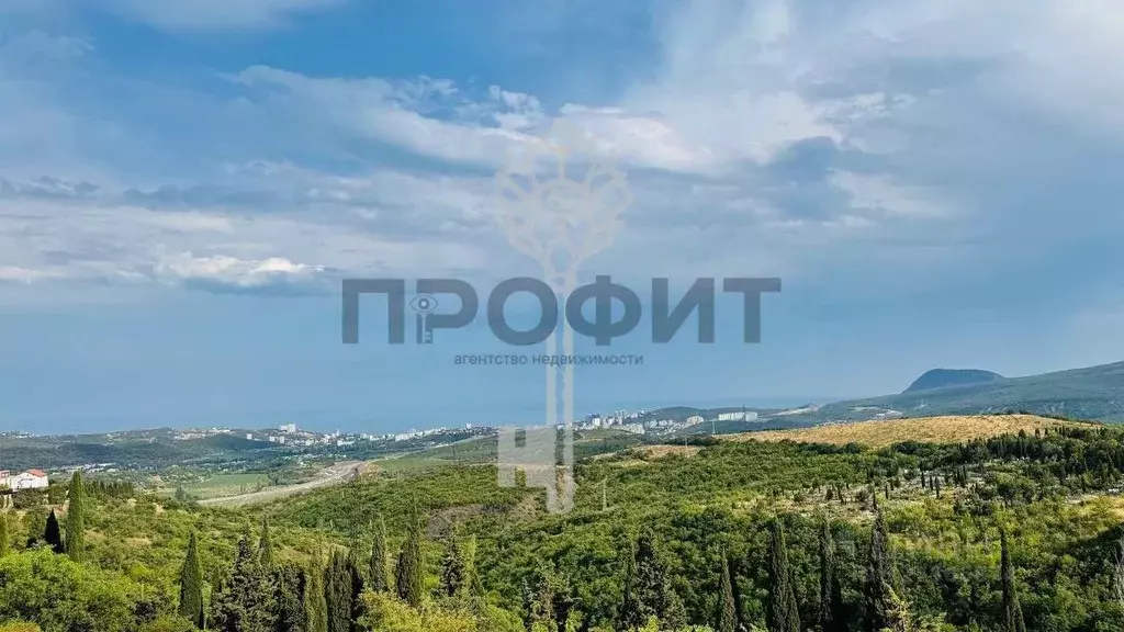 Участок в Крым, Алушта муниципальный округ, с. Изобильное ул. ... - Фото 1