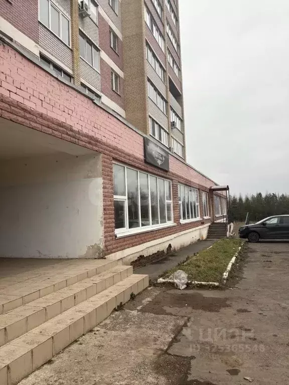 Помещение свободного назначения в Удмуртия, Сарапул ул. Гончарова, 48 ... - Фото 1