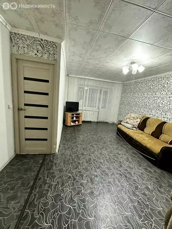 1-комнатная квартира: Дюртюли, улица Василия Горшкова, 11 (32.7 м) - Фото 2