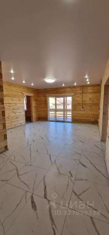 Дом в Иркутская область, Иркутский муниципальный округ, д. Куда пер. ... - Фото 1