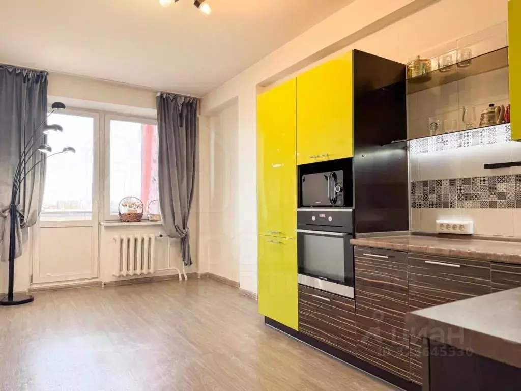 3-к кв. Иркутская область, Иркутск ул. Ржанова, 1/1 (88.3 м) - Фото 2