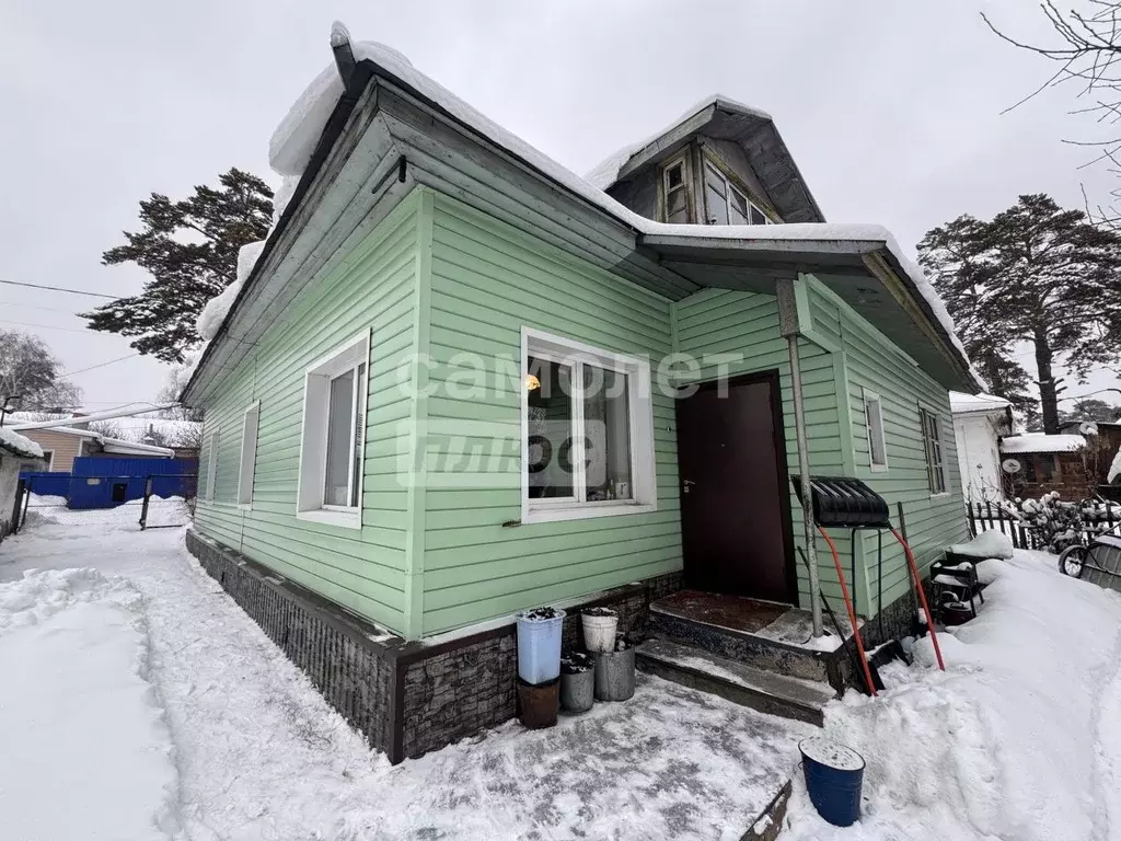 Дом в Кемеровская область, Кемерово Краснореченская ул., 10 (75 м) - Фото 1