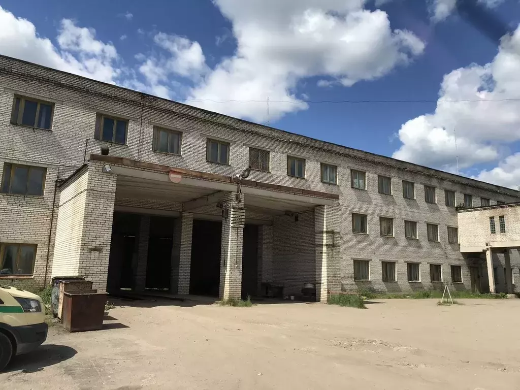 Помещение свободного назначения в Ленинградская область, Тихвин ул. ... - Фото 1