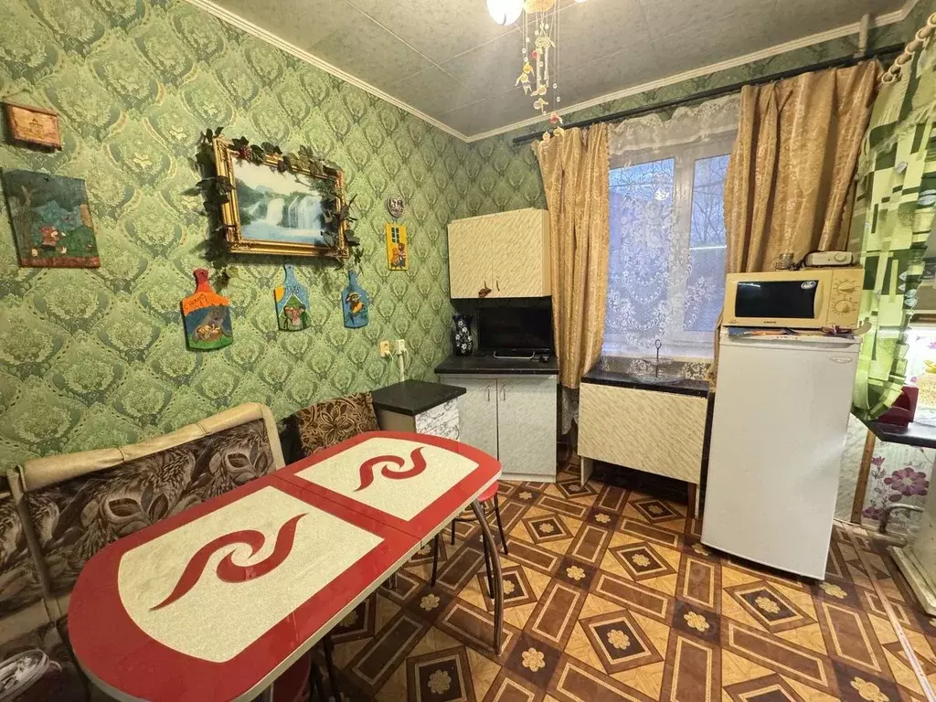 4-к кв. Ленинградская область, Тосненское городское поселение, д. ... - Фото 1