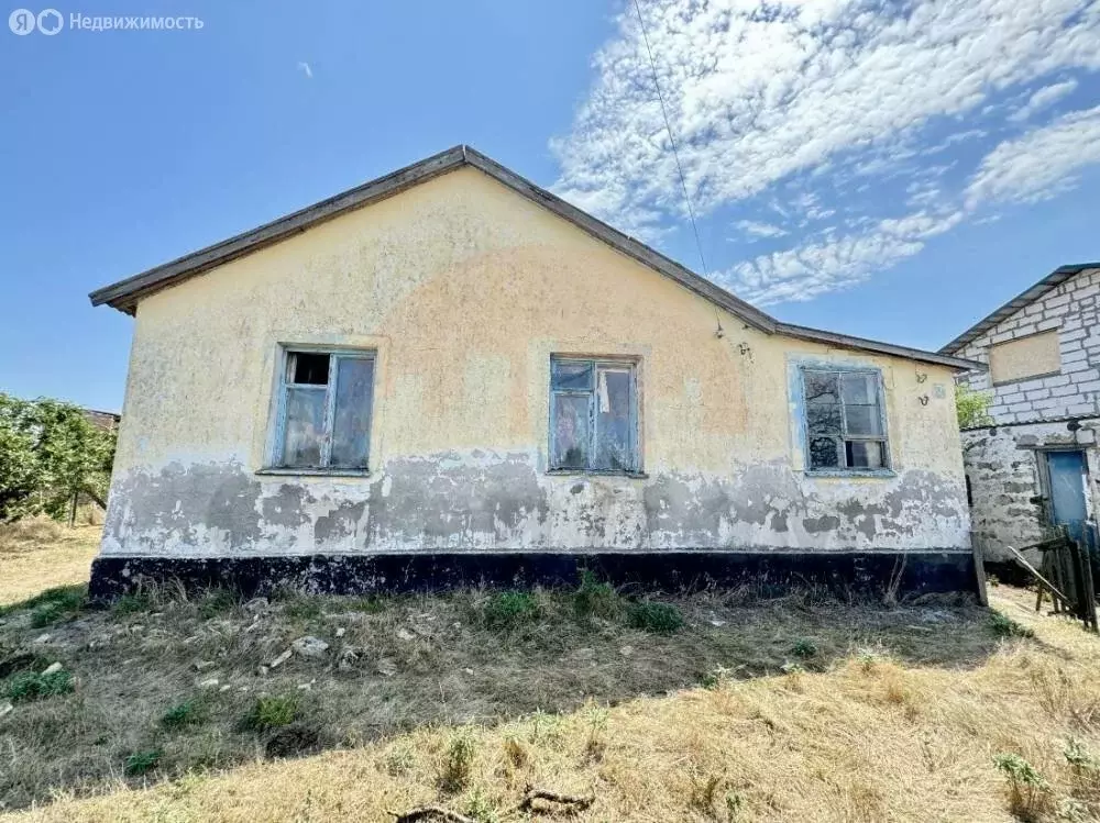 Дом в Сакский район, Штормовское сельское поселение, село Хуторок, ... - Фото 1