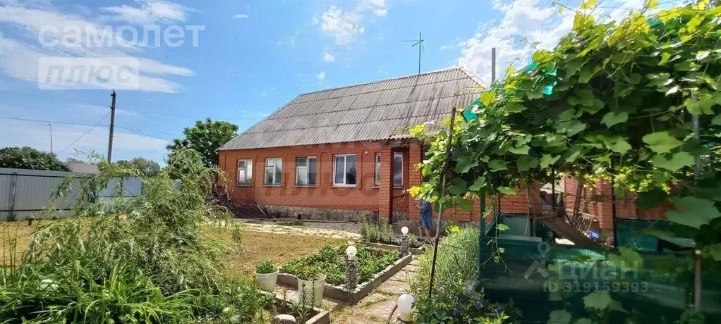 Дом в Оренбургская область, Оренбургский район, с. Дедуровка ул. ... - Фото 1