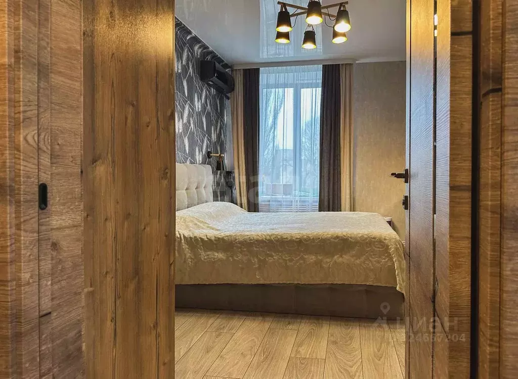 3-к кв. Саратовская область, Саратов ул. Имени Г.К. Орджоникидзе, 16 ... - Фото 0