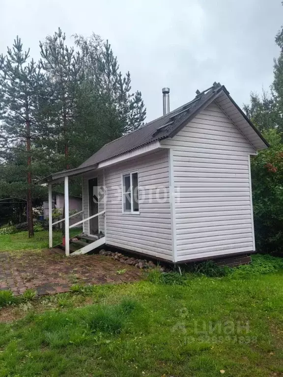 Дом в Ленинградская область, Выборгский район, Рощинское городское ... - Фото 1