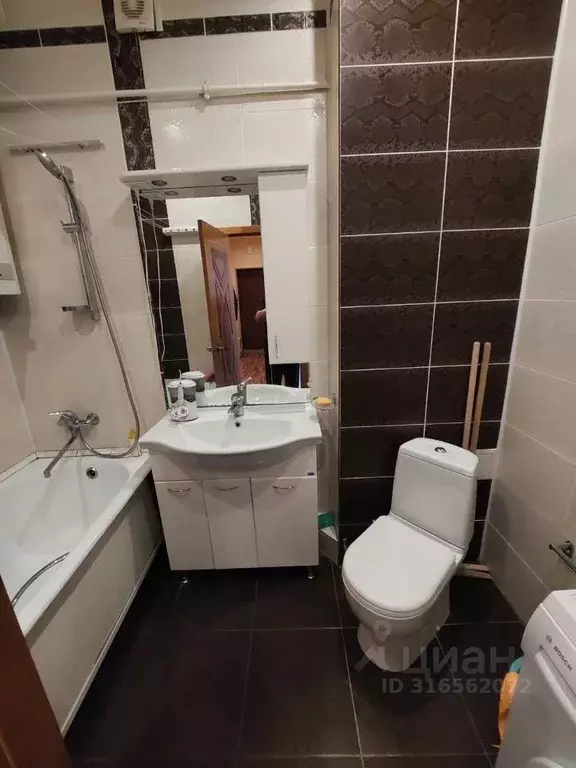 2-к кв. Самарская область, Самара Ново-Садовая ул., 13 (60.0 м) - Фото 0