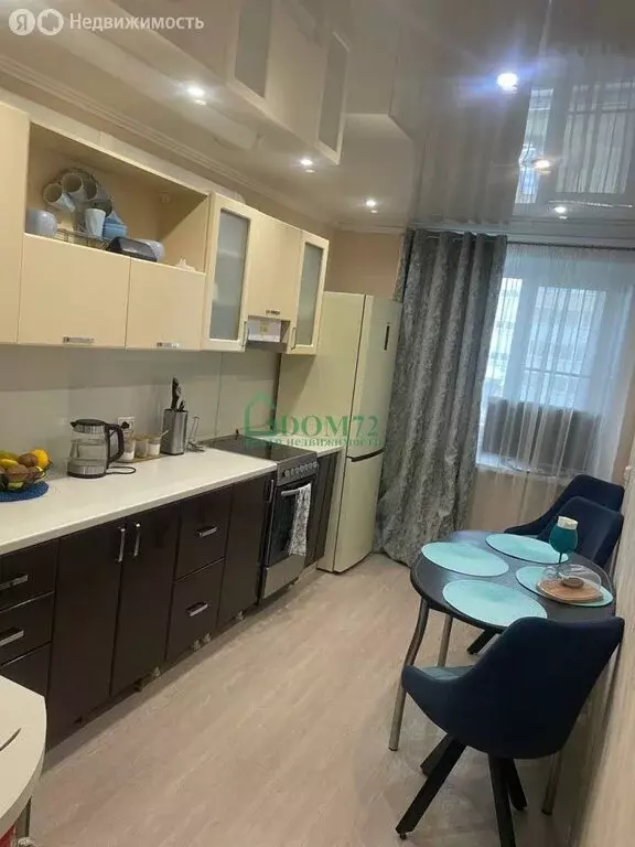 2-комнатная квартира: Тобольск, 7-й микрорайон, 39 (62.6 м) - Фото 1