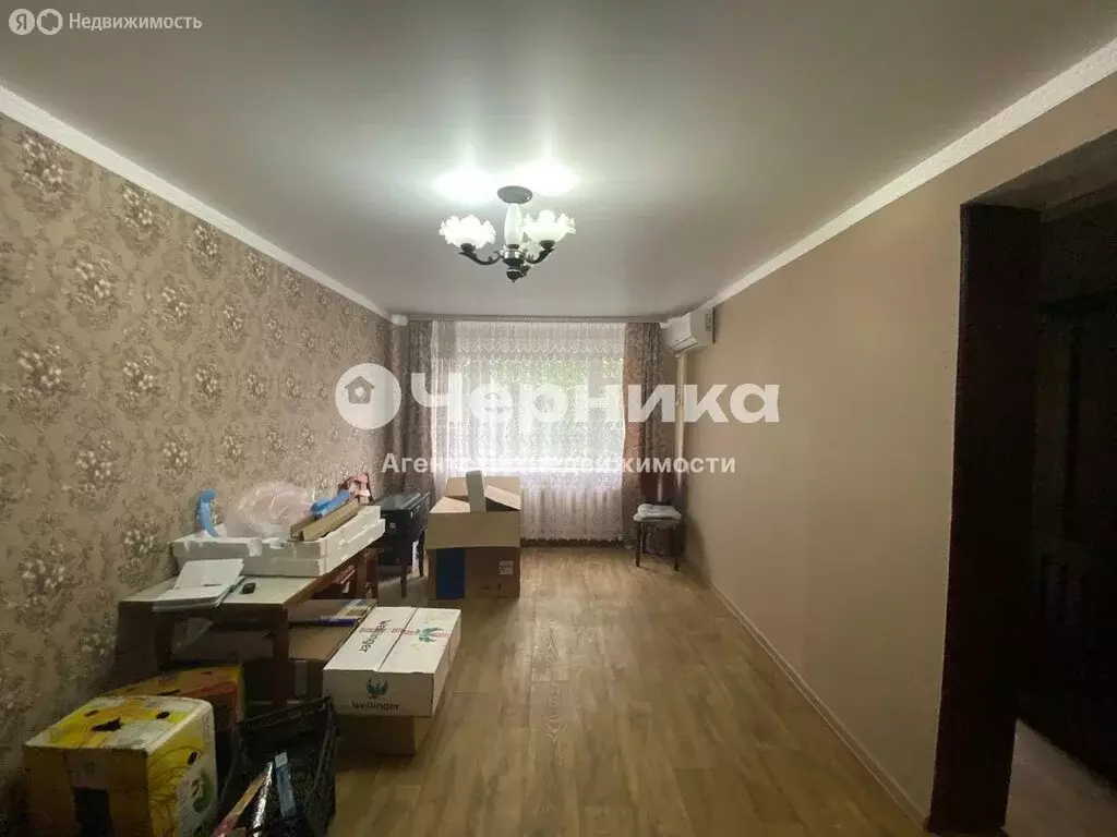 3-комнатная квартира: Шахты, улица Мировая Коммуна, 21/15 (52.2 м) - Фото 1