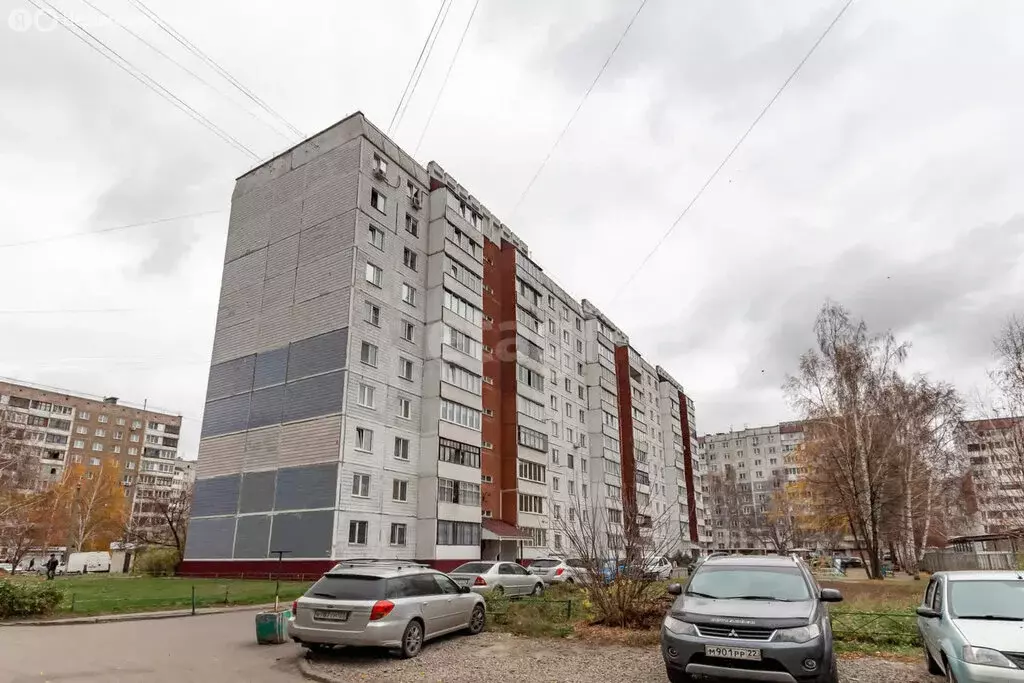 3-комнатная квартира: Барнаул, улица Шумакова, 47 (66.8 м) - Фото 0