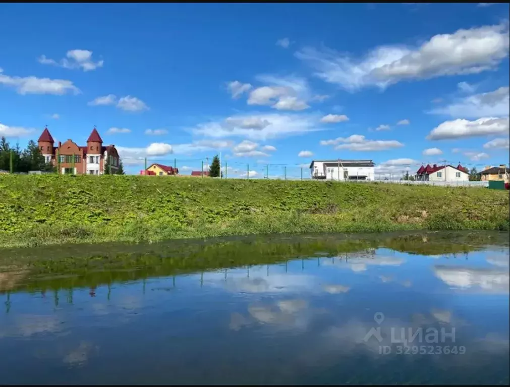 Участок в Ленинградская область, Гатчинский муниципальный округ, д. ... - Фото 1