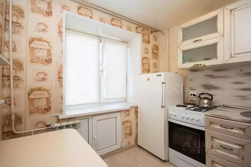 3-к кв. Тюменская область, Тюмень ул. Семакова, 25/28 (50.0 м) - Фото 0