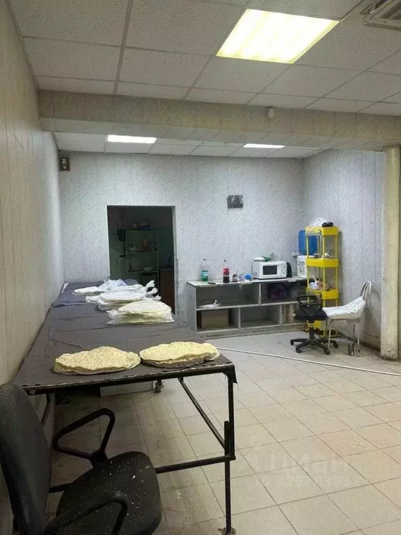 Торговая площадь в Свердловская область, Арамиль ул. Курчатова, 13 ... - Фото 1