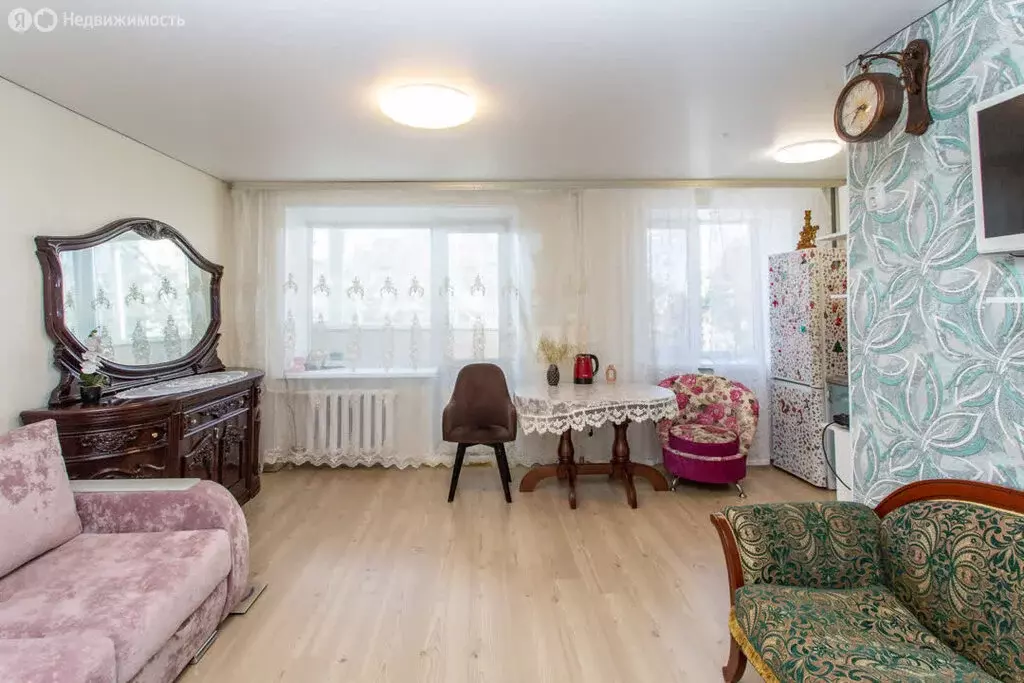 Квартира-студия: Тобольск, микрорайон Менделеево, 1 (30.4 м) - Фото 1