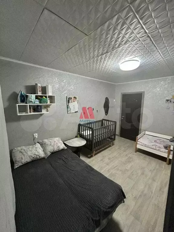 Комната 18 м в 4-к., 5/5 эт. - Фото 0