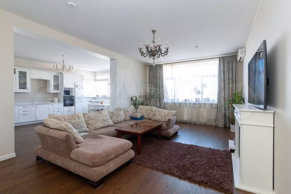 3-к. квартира, 130 м, 18/25 эт. - Фото 1